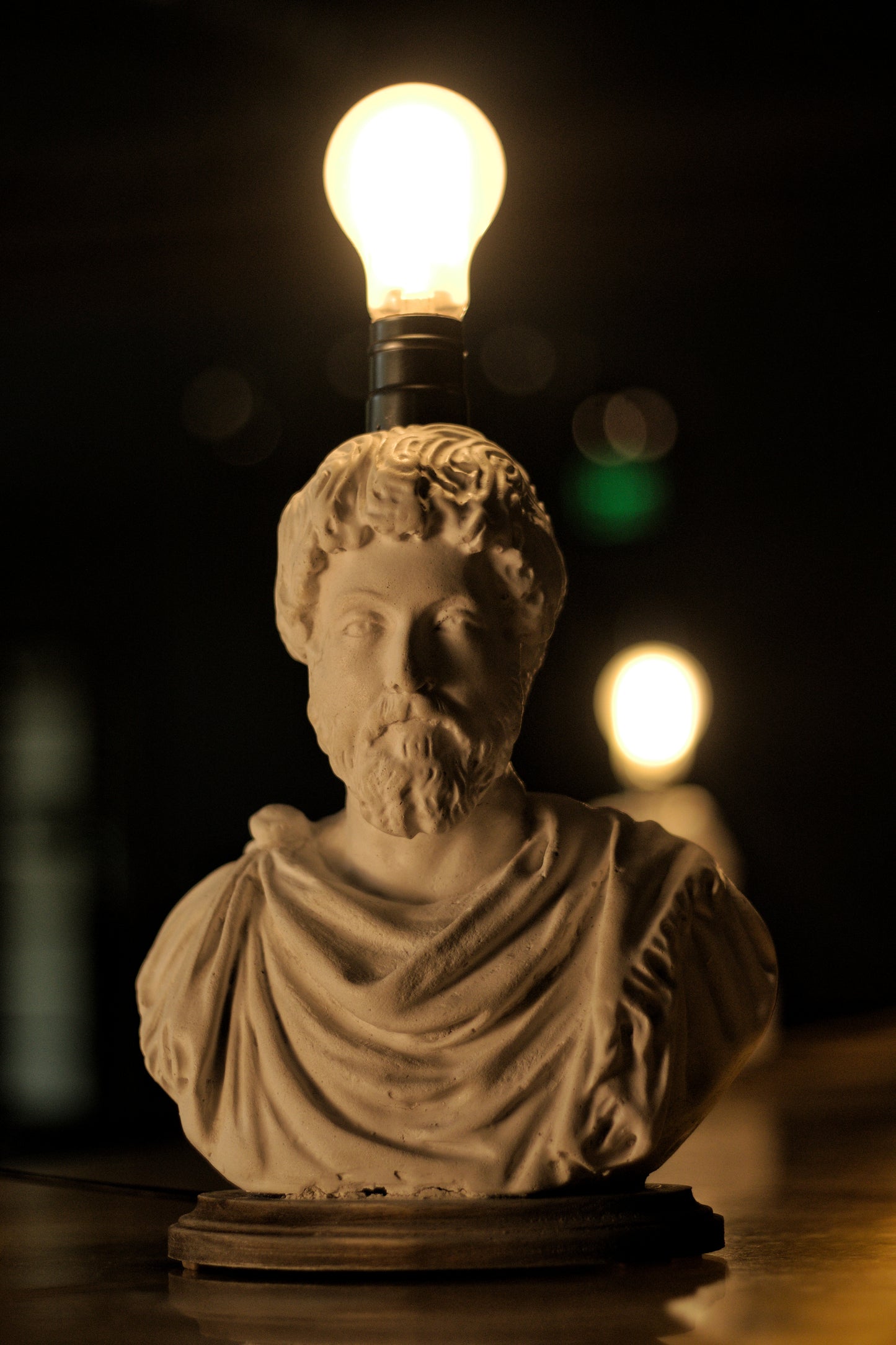 Marcus Aurelius Bust Lamp — Dark Academia Desk Lamp, Stoic Philosopher Decor, Handmade Gypsum Sculpture